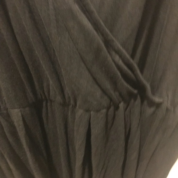 Black cotton criss cross romper - Picture 3 of 5